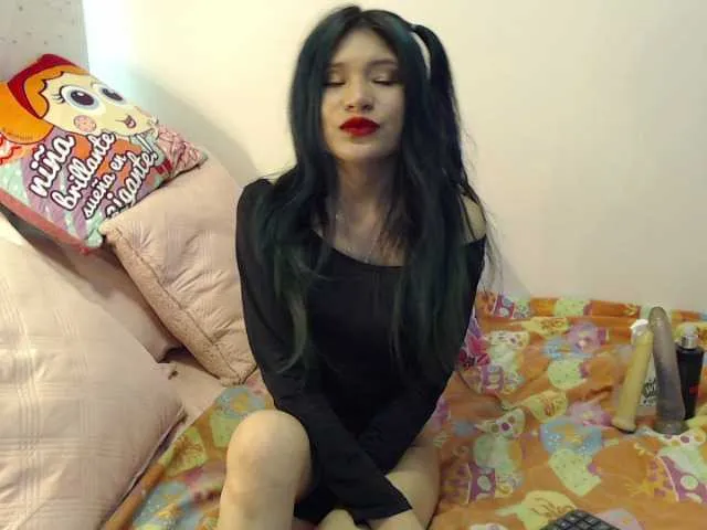 Live sex webcam photo for CaeliBird #272008043