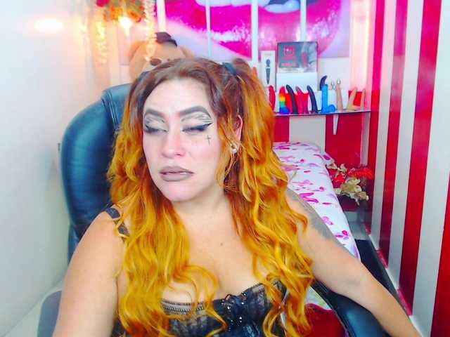 Live sex webcam photo for Cahiyaa #273711549