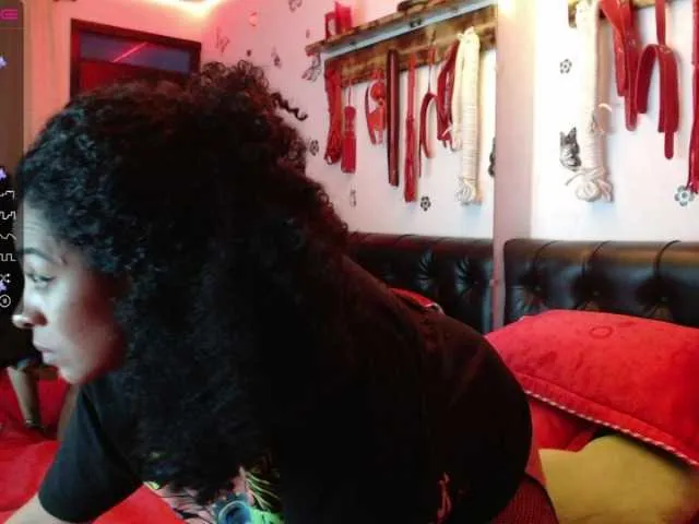 Live sex webcam photo for CailynMyers68 #273550823