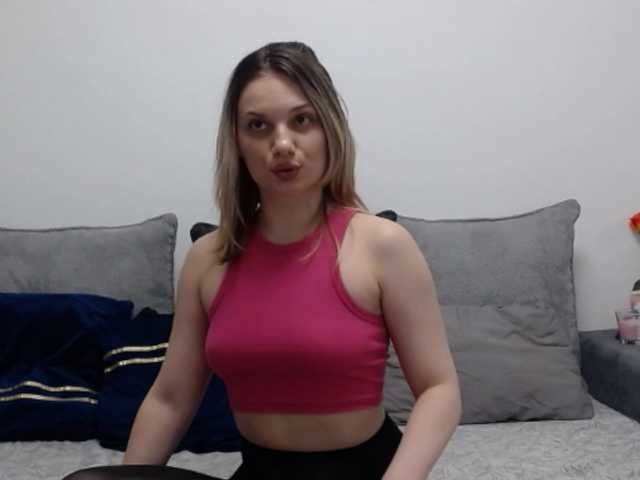 Live sex webcam photo for CallmeAnna #285286856