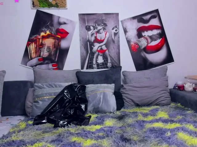 Live sex webcam photo for CallmeAnna #290597859