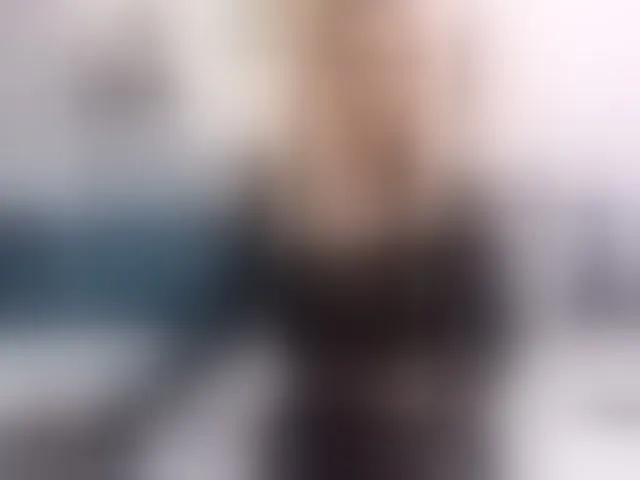 Live sex webcam photo for CallmeAnna #293302870