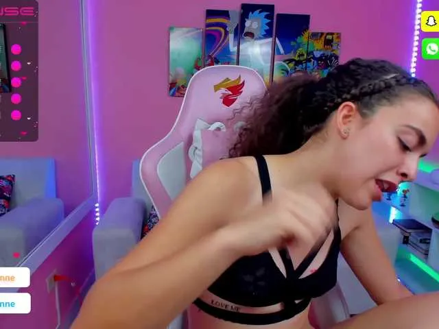 Live sex webcam photo for CamStonne #273667544