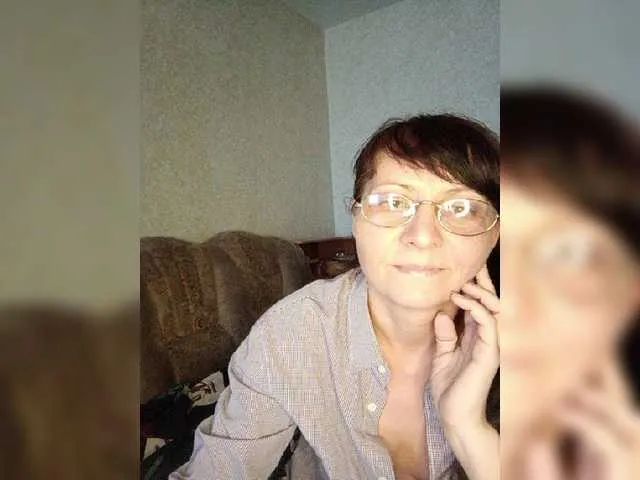 Live sex webcam photo for CameliaLady #273876931