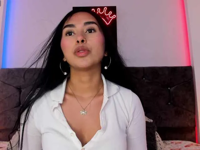 Live sex webcam photo for Cameliaa-Smith #277658936