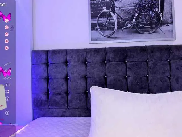 Live sex webcam photo for Cameliaa-Smith #277897576