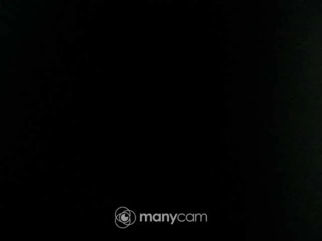 Live sex webcam photo for Camelimilf #271835236