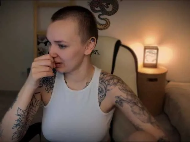 Live sex webcam photo for CamelliaMoon #290798019