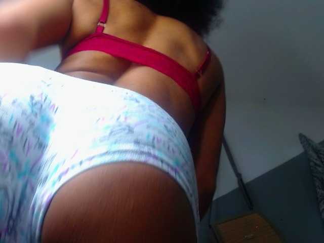 Live sex webcam photo for CamiGill #274817609