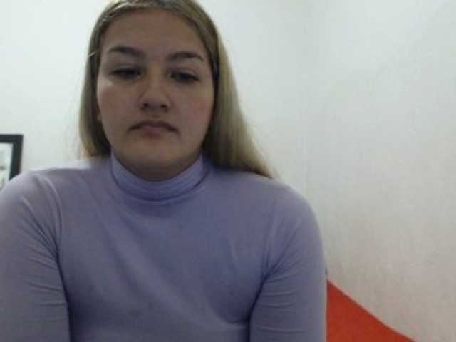 Live sex webcam photo for CamiSquirt69 #272494877