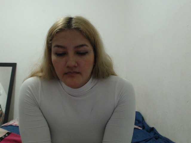 Live sex webcam photo for CamiSquirt69 #272567971