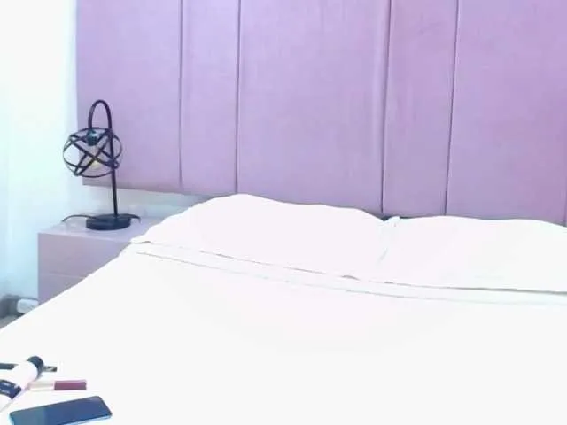 Live sex webcam photo for CamiilaReyes #290933382