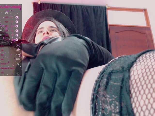 Live sex webcam photo for Camiilo1993 #275939247