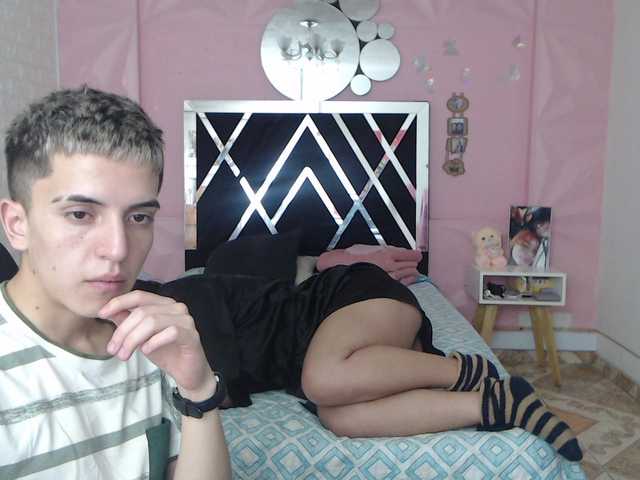 Live sex webcam photo for CamilaAndDante #277744027