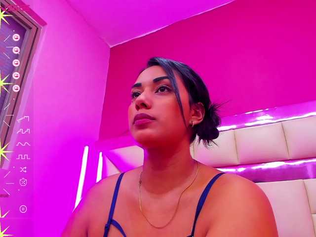 Live sex webcam photo for CamilaBlum #275540377