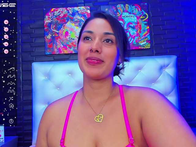 Live sex webcam photo for CamilaBlum #275756697