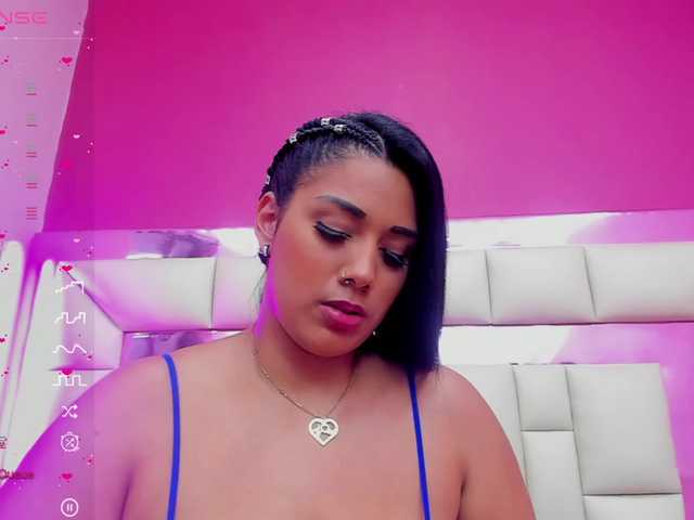 Live sex webcam photo for CamilaBlum #276190688