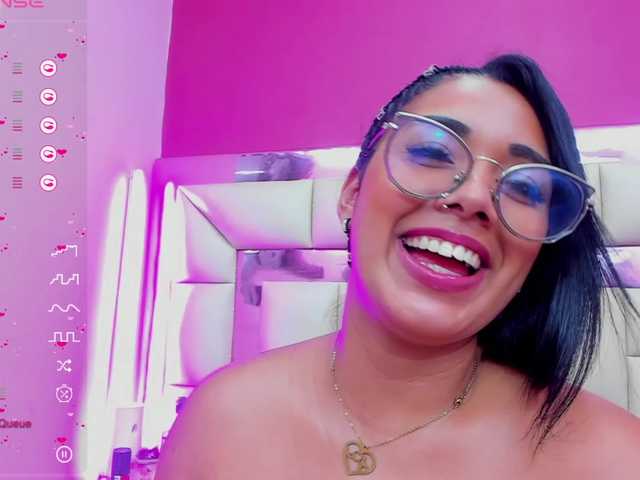 Live sex webcam photo for CamilaBlum #276197302