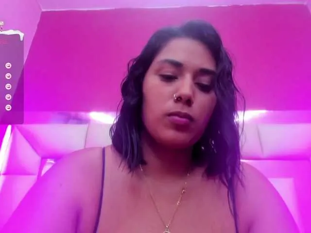 Live sex webcam photo for CamilaBlum #277015737