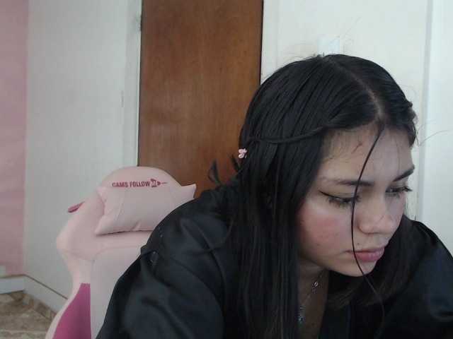 Live sex webcam photo for CamilaHot15 #288793368