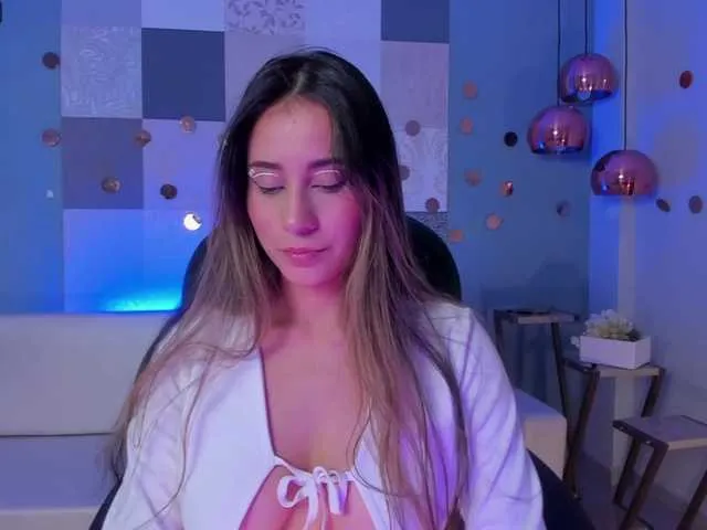 Live sex webcam photo for Camilamonroe #271893299