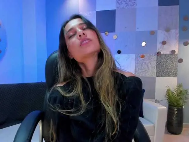 Live sex webcam photo for Camilamonroe #272774856