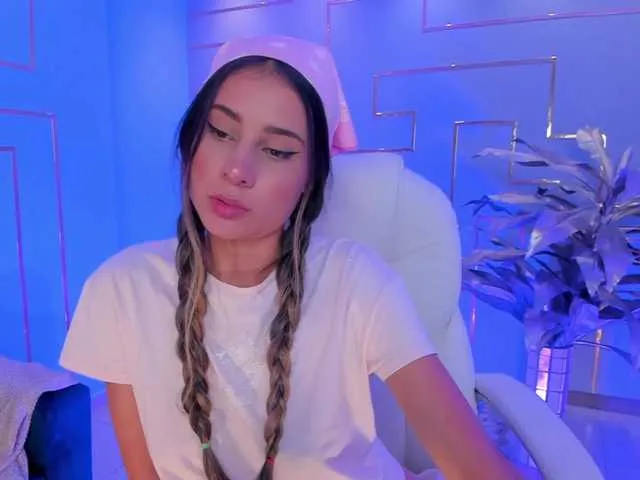 Live sex webcam photo for Camilamonroe #272915803