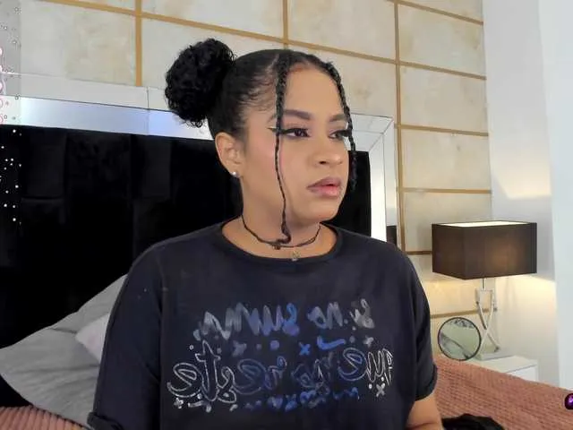 Live sex webcam photo for Camilafoox #278936508