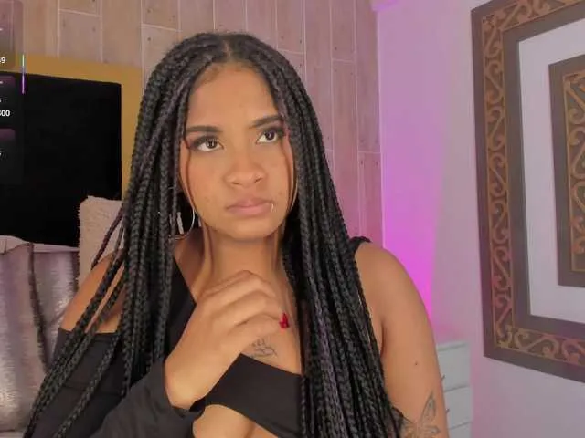 Live sex webcam photo for Camilafoox #291755872