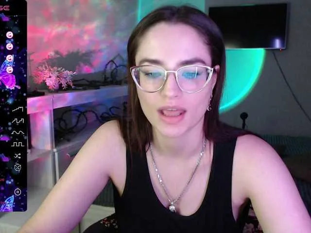 Live sex webcam photo for Camilla-One #276391553