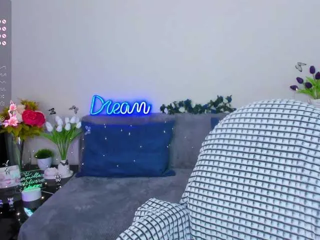 Live sex webcam photo for Camilla-One #290708766