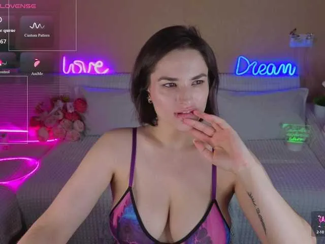 Live sex webcam photo for Camilla-One #293845324