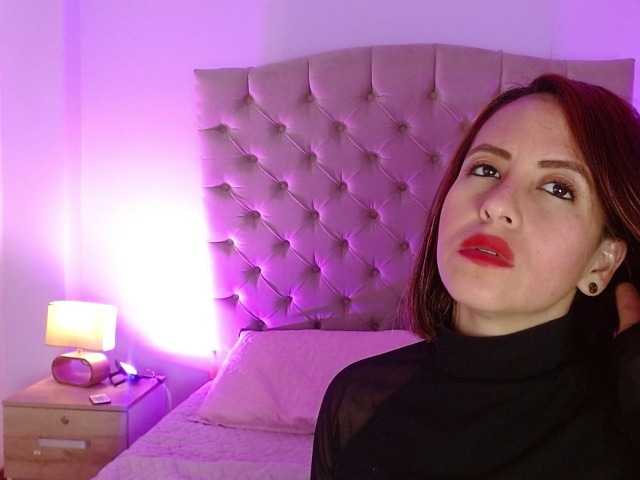 Live sex webcam photo for CamilleGomez #276801897