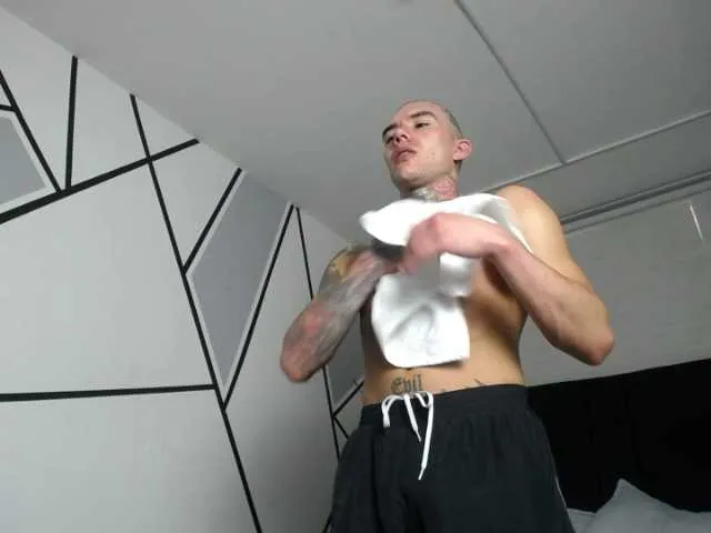 Live sex webcam photo for Camilo-Wild #276101444