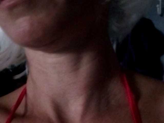 Live sex webcam photo for CammyQ #275951927