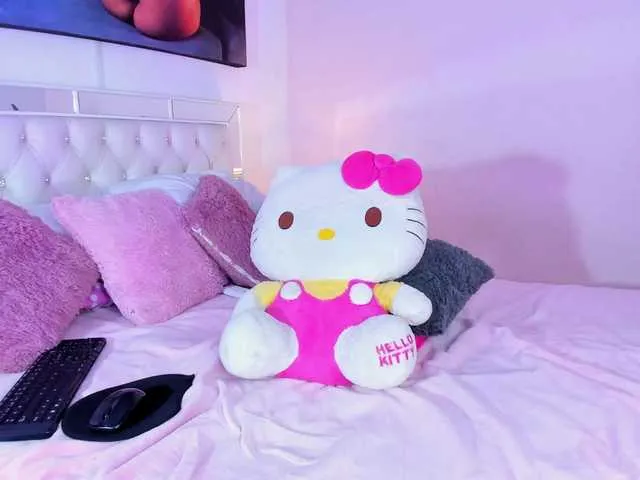 Live sex webcam photo for Candace-Hill1 #291645513