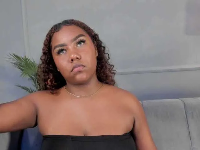 Live sex webcam photo for Candaceowens #291026547