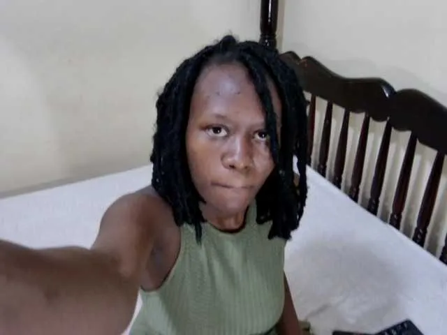 Live sex webcam photo for CandiceLoving #273429217