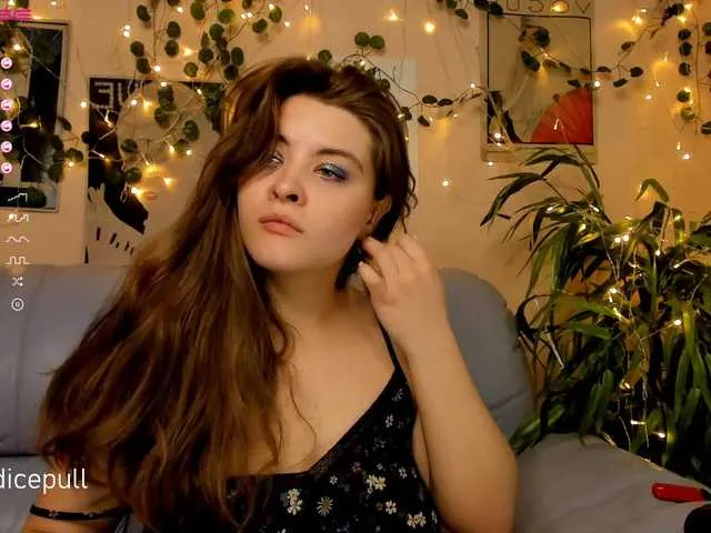 Live sex webcam photo for CandicePull #273445757