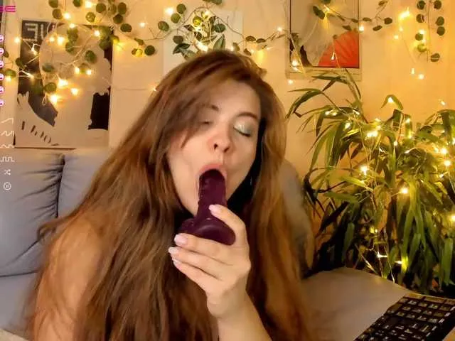 Live sex webcam photo for CandicePull #273523177