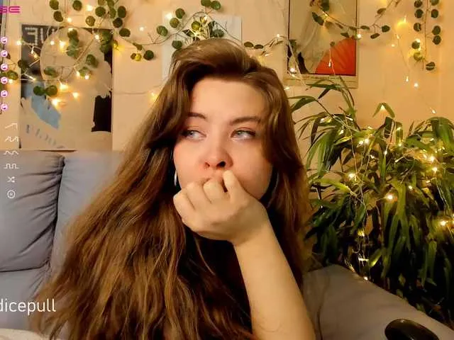 Live sex webcam photo for CandicePull #273569260