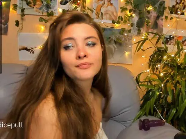 Live sex webcam photo for CandicePull #273643274