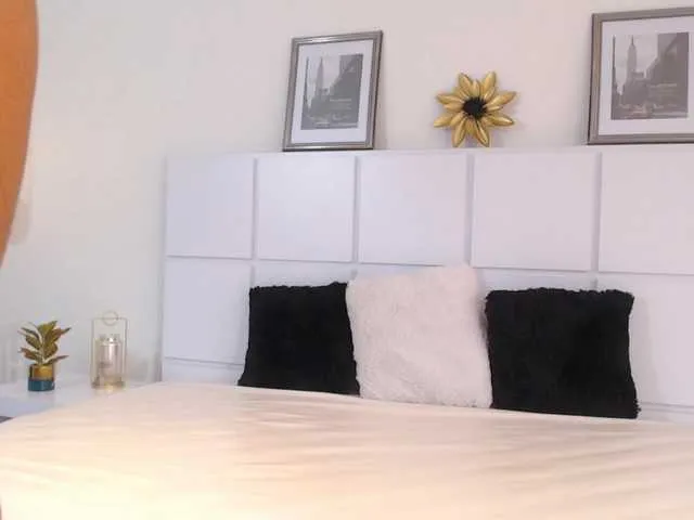 Live sex webcam photo for CandieNewton #275892851