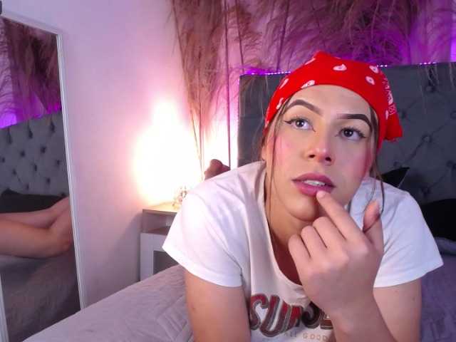 Live sex webcam photo for CANDY-MOONN #276374259