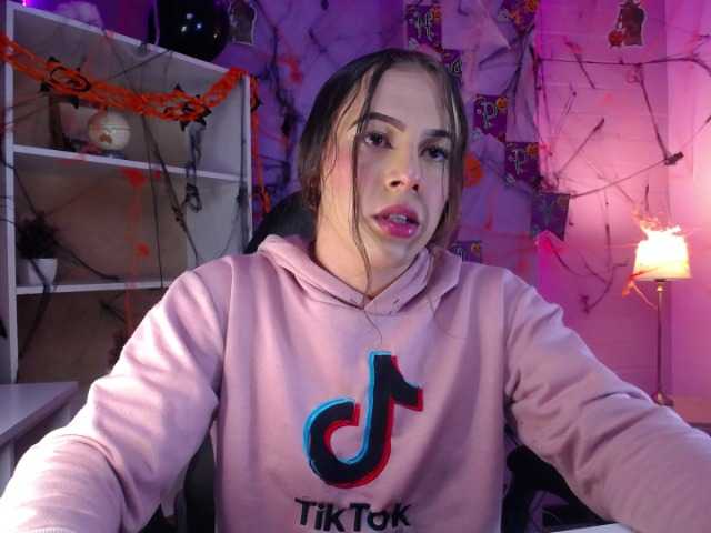 Live sex webcam photo for CANDY-MOONN #276603881