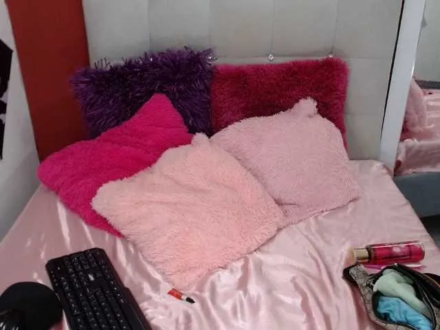Live sex webcam photo for Candy-tasty #272380262