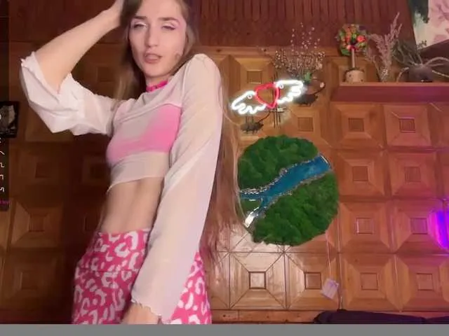 Live sex webcam photo for CandyBoom #290239352