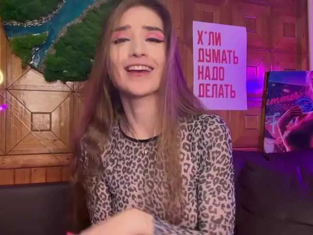 Live sex webcam photo for CandyBoom #291048411