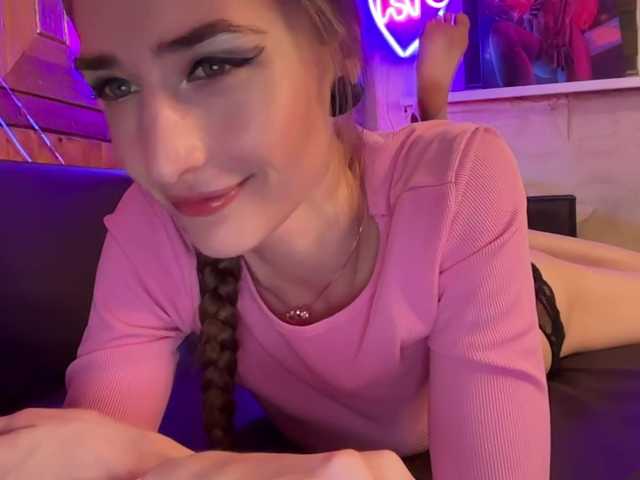 Live sex webcam photo for CandyBoom #291357504