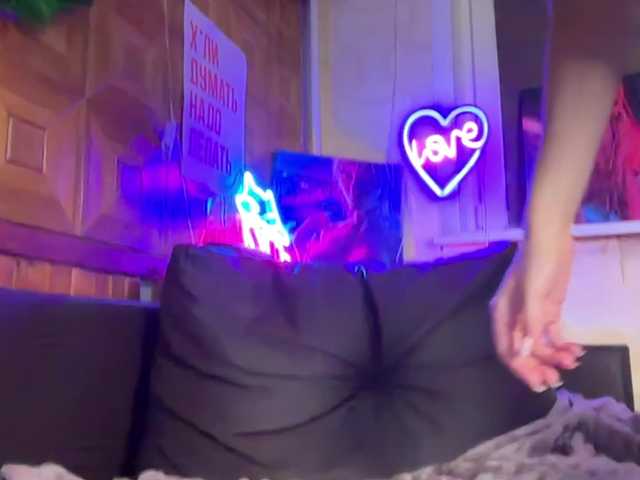 Live sex webcam photo for CandyBoom #291396363